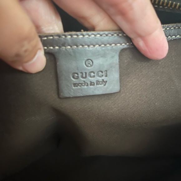 GUCCI GG SUPREME MONOGRAM TOTE - Picture 14 of 16
